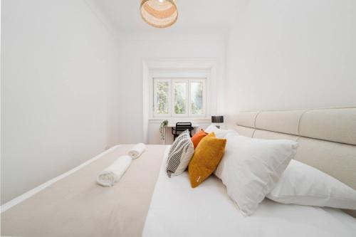 3DB- Sunlit Designer Apartment in the Heart of Lisbon ' rooms