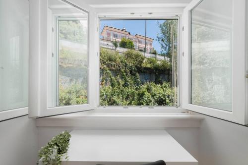 3DB- Sunlit Designer Apartment in the Heart of Lisbon ' rooms