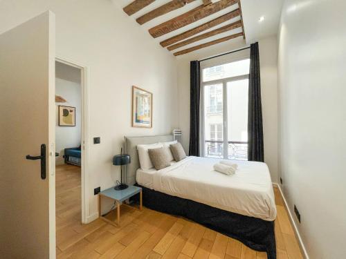 UrbanFlat 98 -Grand Appartement Centre de Paris pour 12 Voyageurs
