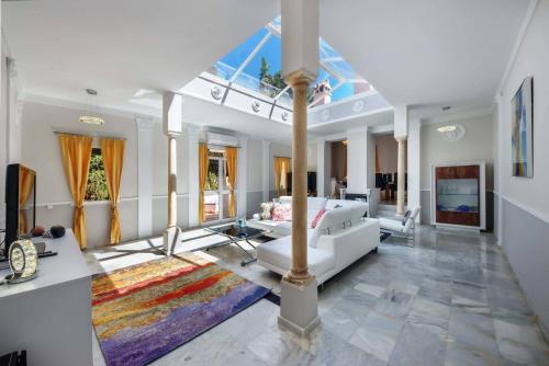 Elegant Classic Villa close to Nikki beach