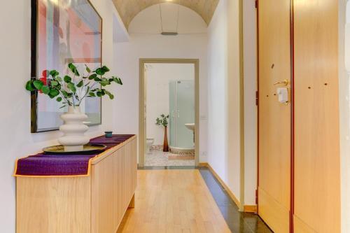 Vatican City View - 2 Bedrooms & 2 Bathrooms - Home and More