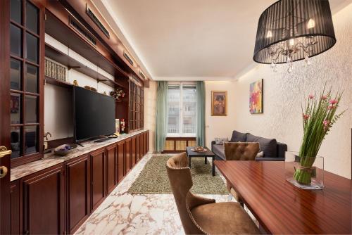 Central Historic Apartment in the Heart of Vienna