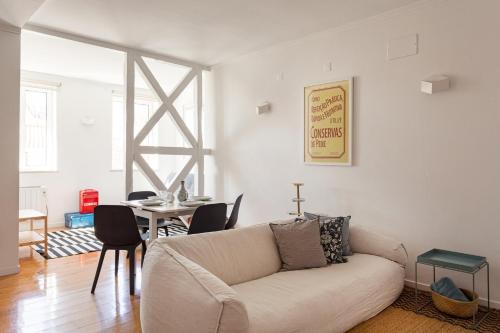 Alfama Duplex with River Views