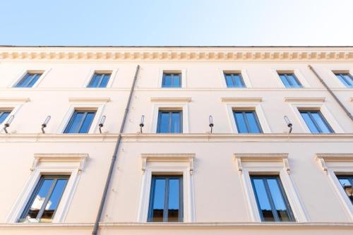 Numa Rome Via Veneto