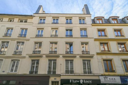 So cute typical french apartment (46)