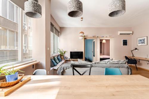 Athinas 7 Luna Apt