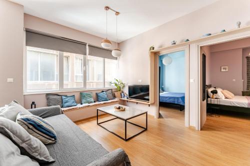 Athinas 7 Luna Apt