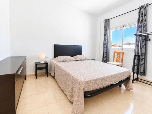 Apartamento junto a la playa de la Malvarrosa en Valencia, hasta 5 huespedes