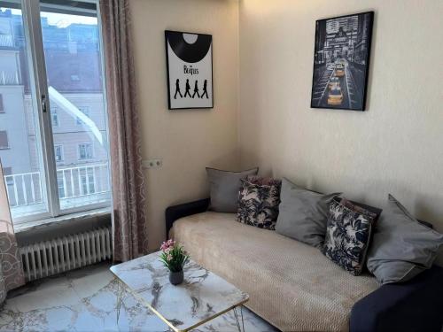 Historic Center Vienna Apartment w Free Parking