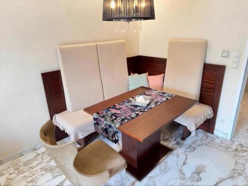 Historic Center Vienna Apartment w Free Parking