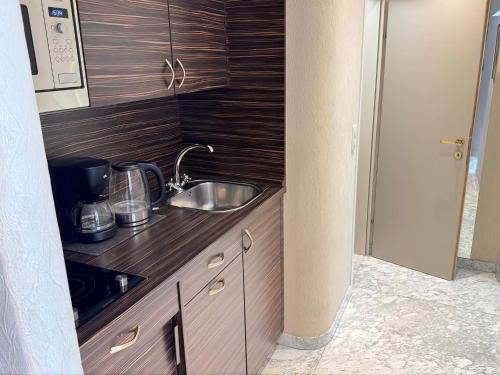 Historic Center Vienna Apartment w Free Parking