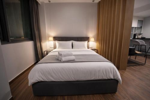 Piraeus Port Luxury Suites No1