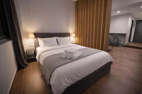 Piraeus Port Luxury Suites No1