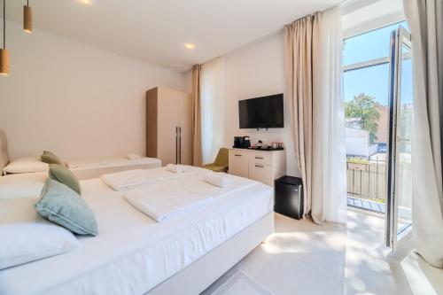 Flowers Premium Apartments & Rooms