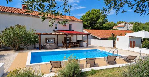 Villa John