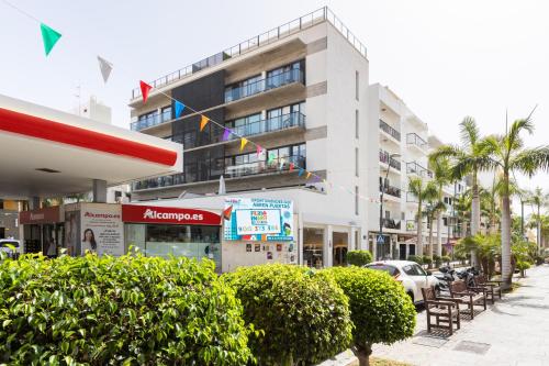 TOP New apartment center Los Cristianos