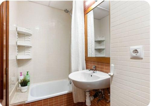 Apartamento 2 Dormitorios Malaga Centro Trinidad Patio Privado