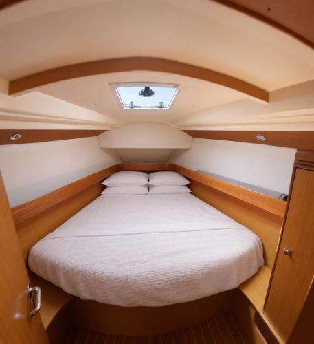 Sun Odyssey de 40' Valencia Marina