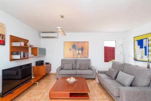 Villa Papagayo Faro by Villa Plus