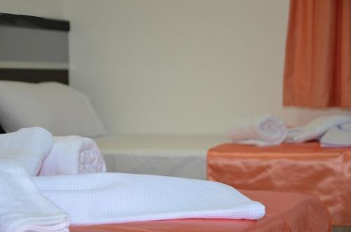 Postel nebo postele na pokoji v ubytování Ören Konak Otel