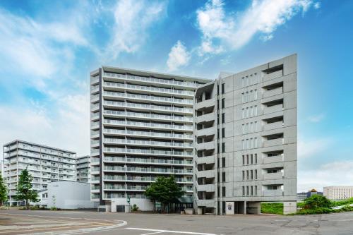 Edgewater Terrace 211