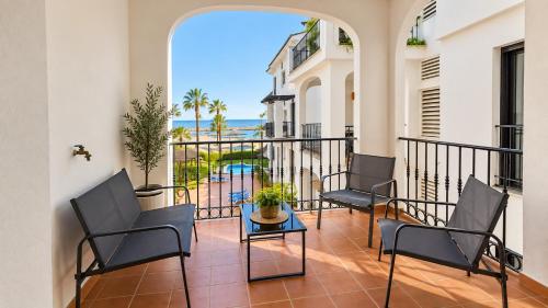 Puerto de la Duquesa apartment