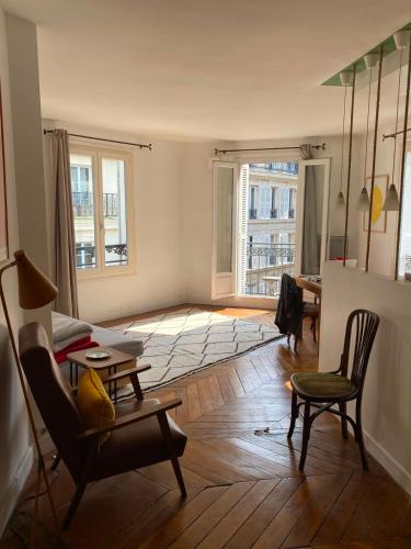 One Bedroom near Champ Elysees with Air Con