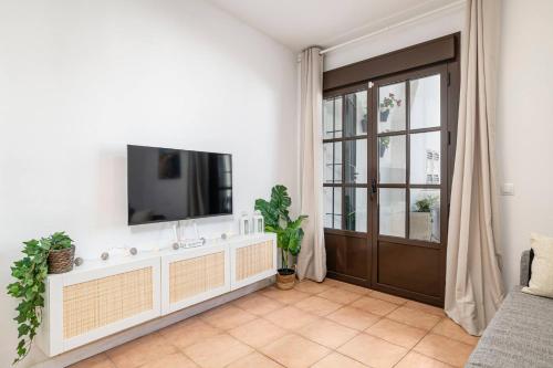 Apartamento con Patio Andaluz - Playa y Centro