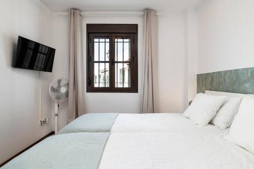 Apartamento con Patio Andaluz - Playa y Centro