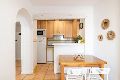 Apartamento con Patio Andaluz - Playa y Centro