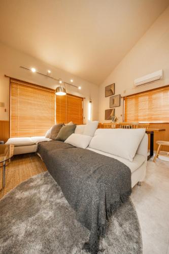 Baby & Kids Play Equipment, Free Parking, 8 Minutes to Direct Airport Access Station, Easy Access to Asakusa & Tokyo Skytree