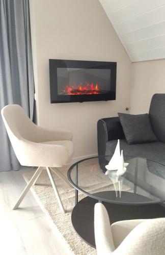 Sunny Home Loutraki is a modern studio with views of the bay and mountains with private parking