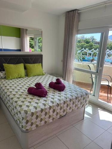 Benal Beach Sea & Pool View