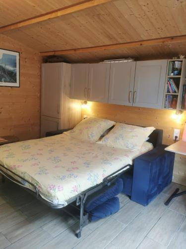 charmant chalet studio, climatisé , vue mer avec grande terrasse