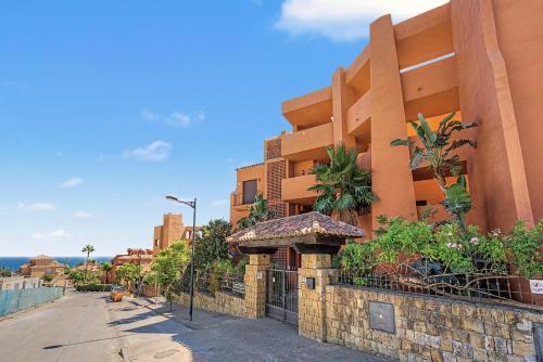 Luxurious Apartment Near the Beach