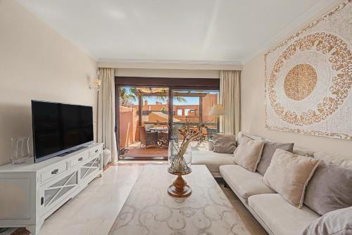 Luxurious Apartment Near the Beach
