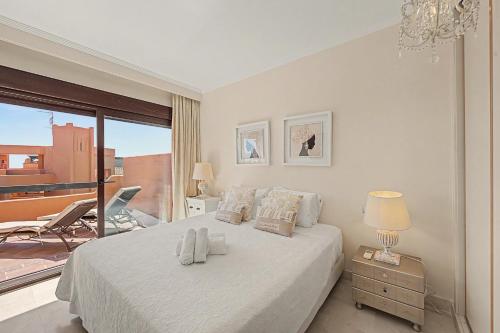 Luxurious Apartment Near the Beach