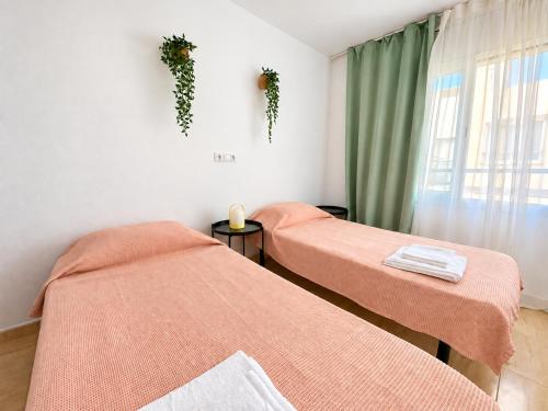 Sènia Central Apartment, Lloret de Mar - 4 Min Walk to the Beach