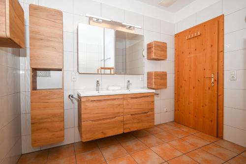 All Seasons Lodge by All in One Apartments