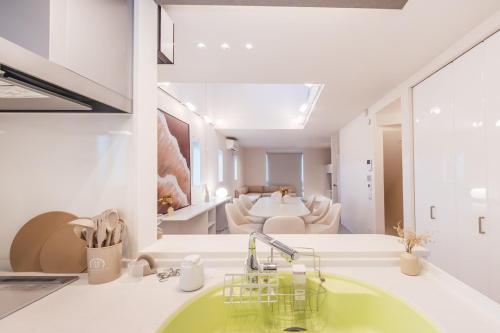 New Luxury Villa, 8 people, 6 mins to station, Nordic x Japanese aesthetics rooftop, Skytree tram 4 mins