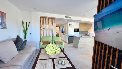 Penthouse Napoleon Panoramic View, by Sol Maestranza