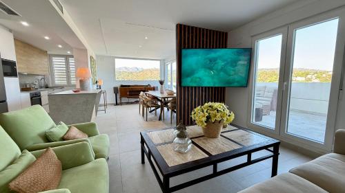 Penthouse Napoleon Panoramic View, by Sol Maestranza