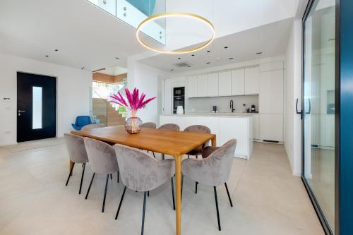 Villa Promise