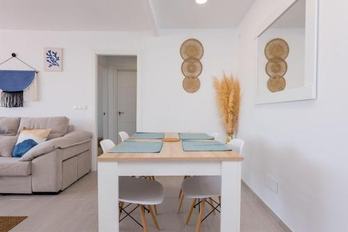 Oeste urban beach by Lovey Rentals