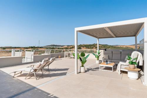 Sunny Golf Horizon - Luxury Retreat in Estepona