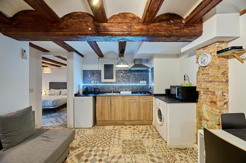 Tree Plaza Suites by Invalencia