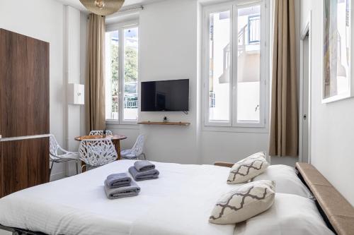 MERO CROIS - 1-bedroom apartment on foot to Palais and beaches