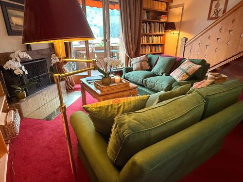 Cozy Chalet Apartment With Mountain Scenery