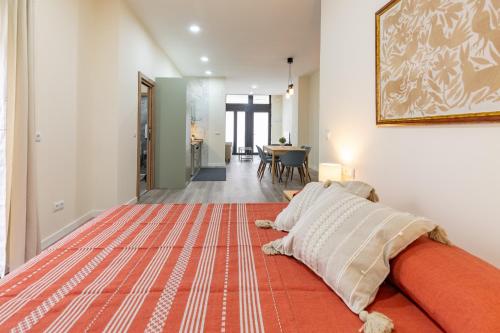 Cervera Flat by Invalencia