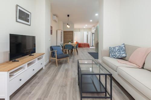 Cervera Flat by Invalencia